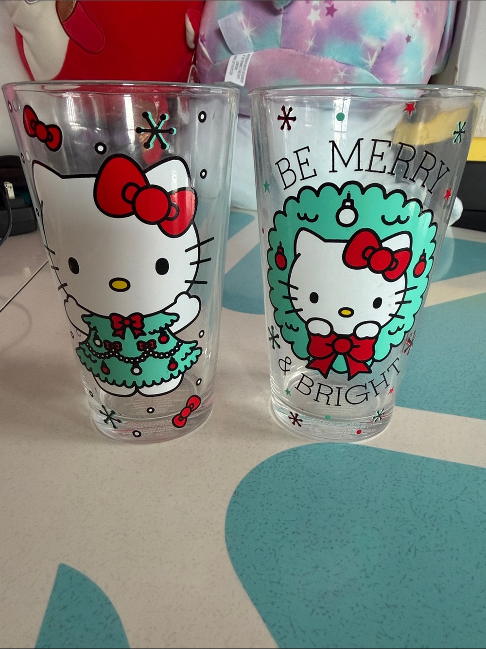 Hello Kitty Clear Holiday Pint Glasses with Red & Mint Accents - Set of 2